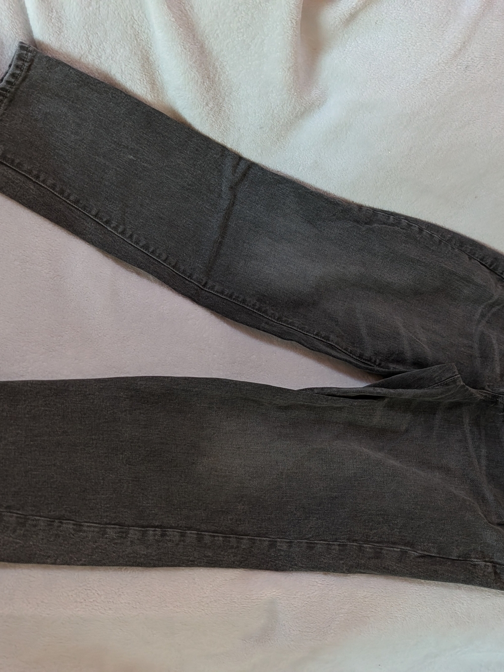 Old Navy Women's High-Rise Straight Jeans - Charcoal Black